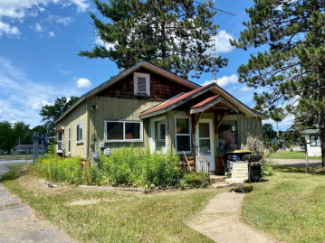 523 A&b Railroad St, Eagle River, WI 54521