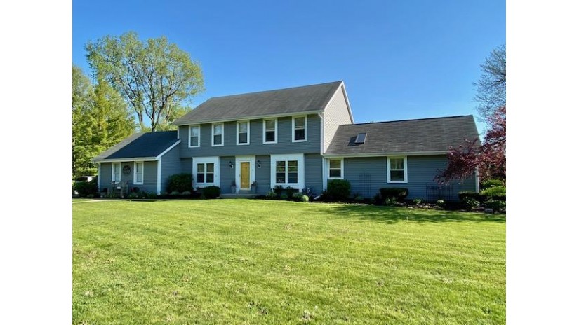 16815 Pepper Ln Brookfield, WI 53005 by EXP Realty, LLC~MKE $450,000
