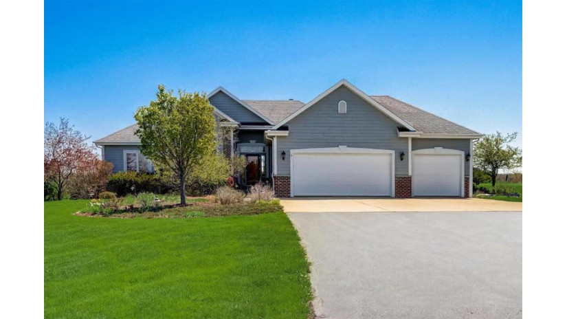 6205 3 Mile Rd Raymond, WI 53126 by Buyers Vantage $684,900