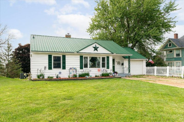 604 S Main St, Westby, WI 54667