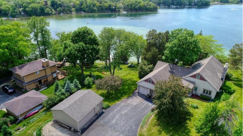 1221 N Jenkins Dr Summit, WI 53066 by The Real Estate Company Lake & Country $1,314,900