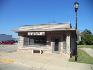 406 S Main St, Cedar Grove, WI 53013-1331