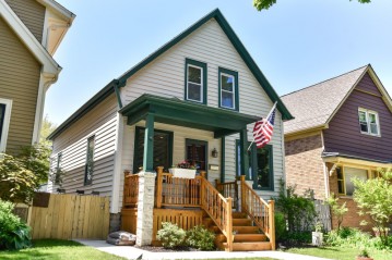 3145 N Weil St, Milwaukee, WI 53212-2230