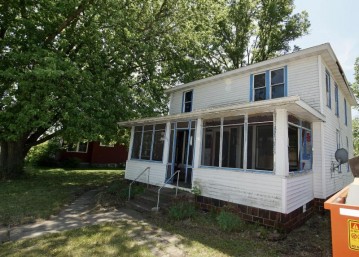 409 W Broadway St, Blair, WI 54616