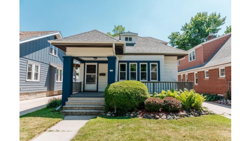320 N 70th St Wauwatosa, WI 53213 by Firefly Real Estate, LLC $289,900