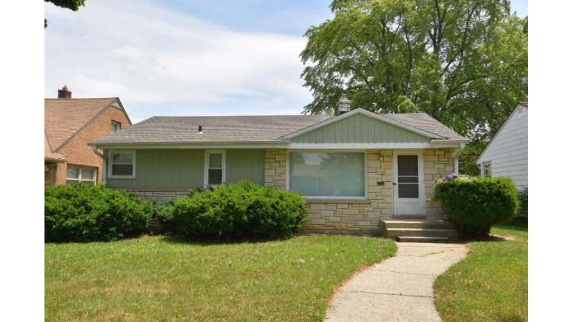 3950 N 78th St Milwaukee, WI 53222 by Home Solutions Realty LLC $124,900