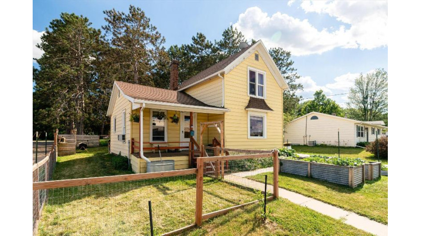 121 W Broadway St Viroqua, WI 54665 by New Directions Real Estate $139,900