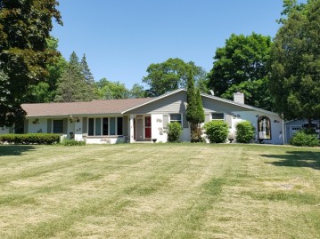 894 Tara Hill E, Erin, WI 53027-9041