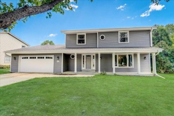 6712 Radburn Ln, Greendale, WI 53129-2848