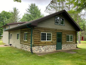 N15491 Hardwoods Rd, Amberg, WI 54102