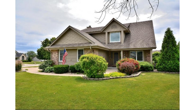 N106W14701 Harrison Cir Germantown, WI 53022 by First Weber Inc - Menomonee Falls $425,000