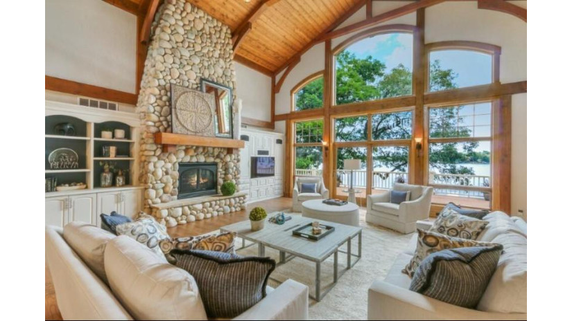 W5328 Plantation Rd Sugar Creek, WI 53121 by Keefe Real Estate, Inc. $3,000,000