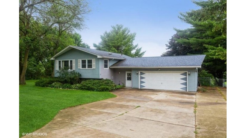 708 Stow St Horicon, WI 53032 by Coldwell Banker Realty $174,900