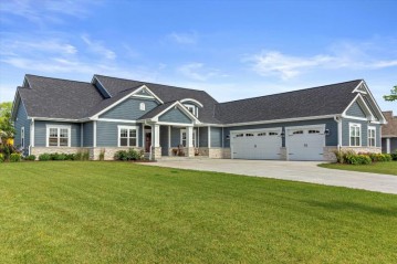 W129S8928 Boxhorn Reserve Dr, Muskego, WI 53150-4502