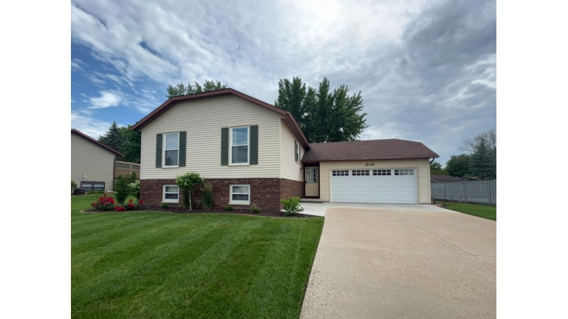 516 Wakefield Ave Fond Du Lac, WI 54935 by Shorewest Realtors $235,000