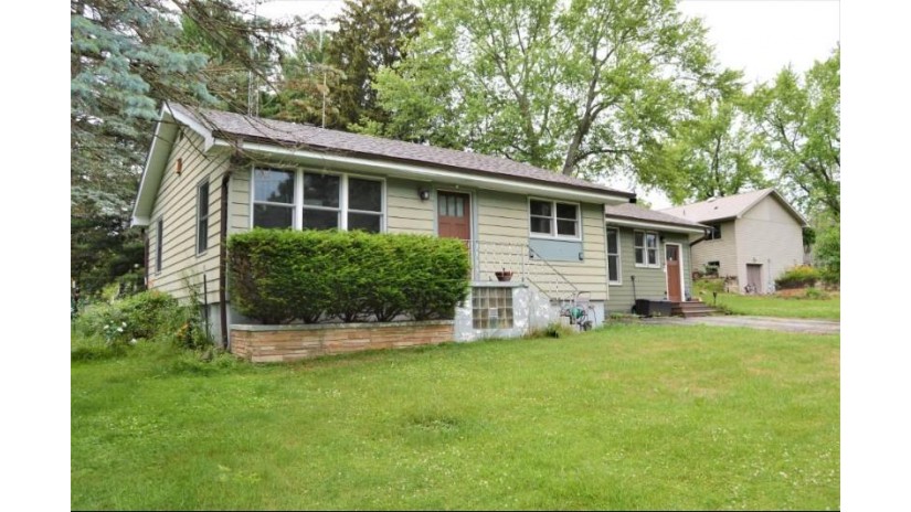 N3195 Fern Rd Geneva, WI 53147 by Keefe Real Estate, Inc. $349,900