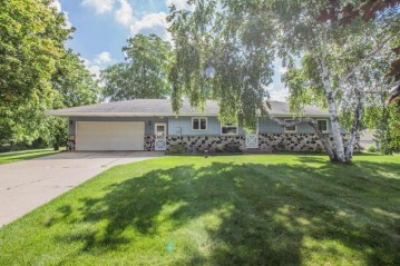 8300 Prospect Dr, Kewaskum, WI 53040-9478