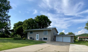 W4926 Mill St, Shelby, WI 54601-2141