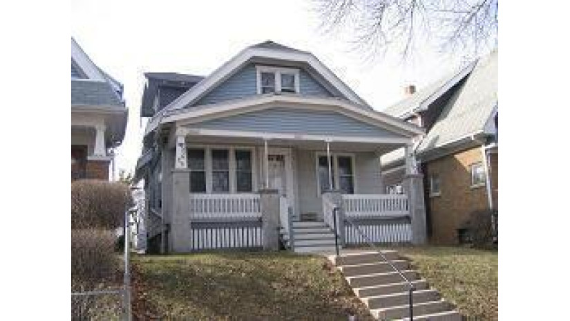 3321 N 41st St A Milwaukee, WI 53216 by Century 21 Affiliated - Delafield $33,750