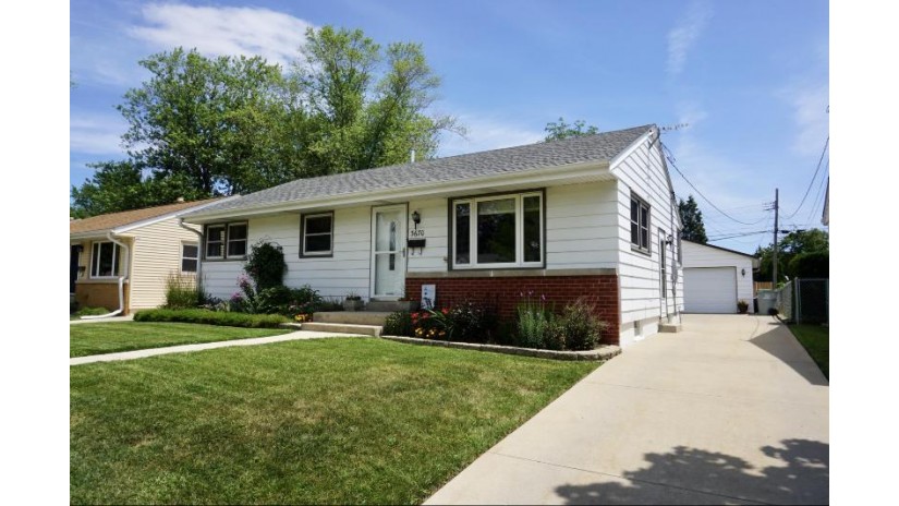 3670 S 81st St Milwaukee, WI 53220 by Milwaukee Flat Fee Homes $199,900