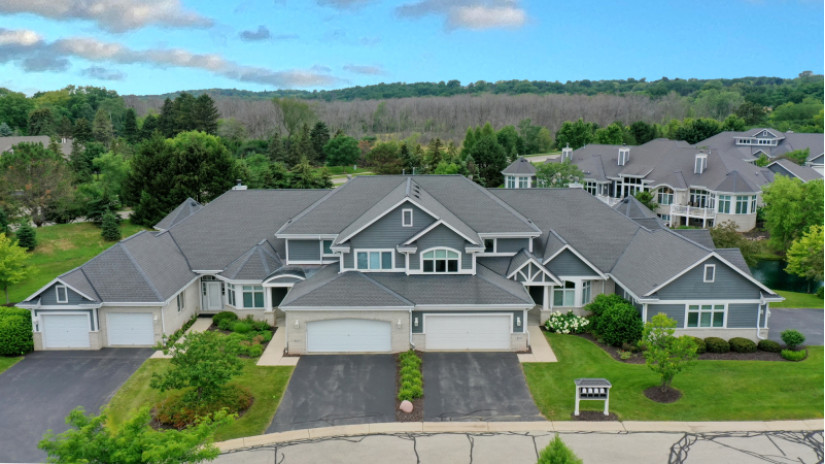 875 Lake Rd C Brookfield, WI 53005 by Shorewest Realtors $589,900