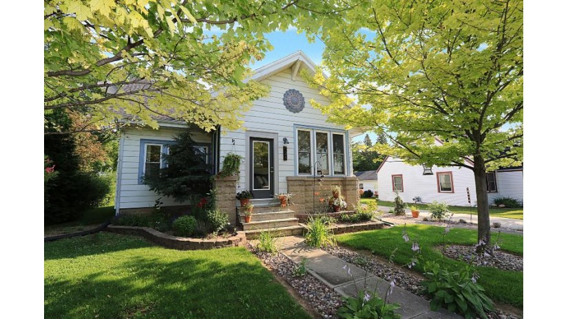 126 W Van Altena Ave Cedar Grove, WI 53013 by North Shore Homes-Sheb $189,900