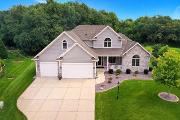 870 River Ridge Cir, Waterford, WI 53185-3391