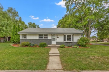 10329 W Washington St, West Allis, WI 53214-2567