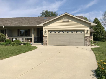 3711 Limestone Ct, Sheboygan, WI 53083-2666