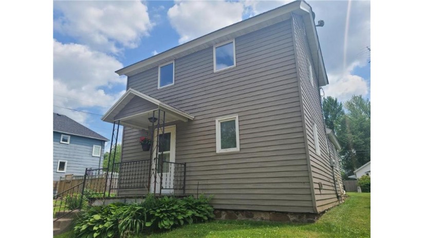 205 East Canal Street Chippewa Falls, WI 54729 by Riverbend Realty Group, Llc $156,000