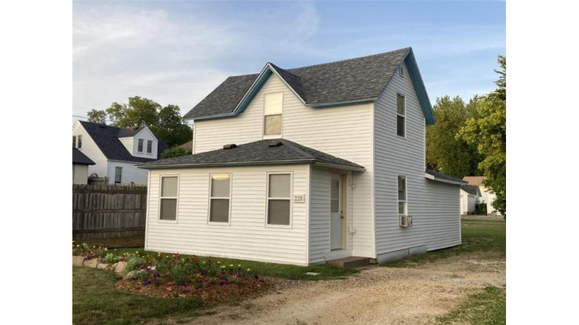 228 South State Street Mondovi, WI 54755 by Donnellan Real Estate $119,900