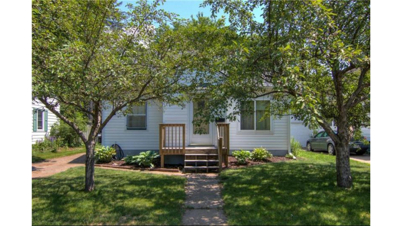 623 Starr Avenue Eau Claire, WI 54703 by Assist 2 Sell New Vision Realty $159,900