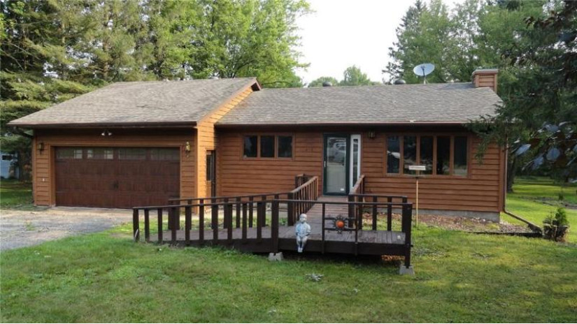 418 East Springer Avenue Elmwood, WI 54740 by Cb Brenizer/Menomonie $129,900