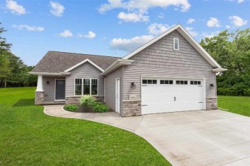 5004 W Boxwood Lane, Grand Chute, WI 54913