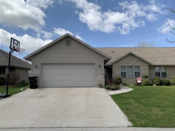 4825 N Apple Road, Appleton, WI 54913-9321