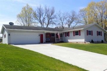 100 Hillside Lane, Shawano, WI 54166