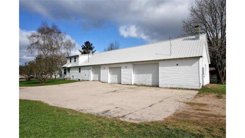 9628 Hwy G Spruce, WI 54174 by Coldwell Banker Real Estate Group $150,000