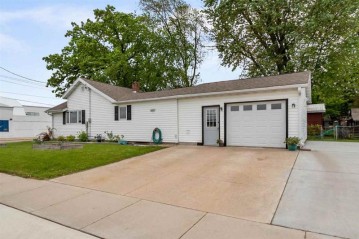 203 Union Street, Manawa, WI 54949