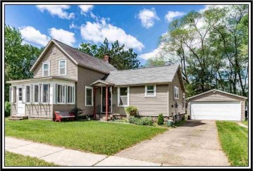 105 S West Street, Weyauwega, WI 54983-9056