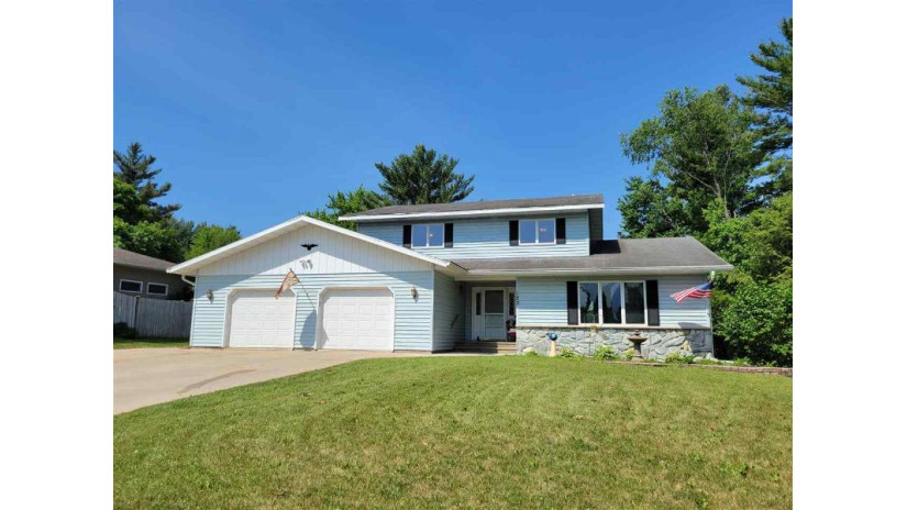 123 Prospect Circle Shawano, WI 54166 by Coldwell Banker Real Estate Group $274,900