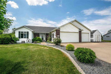 8250 Gerrits Road, Holland, WI 54130