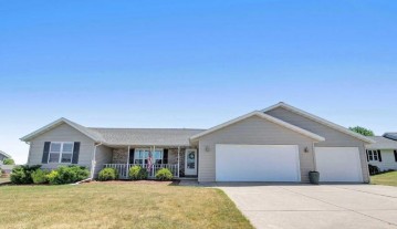 1672 Meadows Lane, Luxemburg, WI 54217