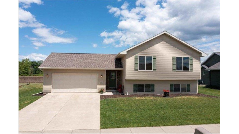 1941 Justin Drive Omro, WI 54963 by Expert Real Estate Partners, Llc $250,000