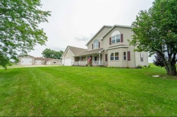 W9811 School Road, Dale, WI 54944