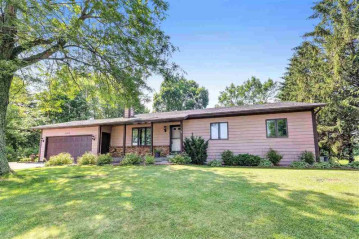 5070 Caledonia Drive, Scott, WI 54229