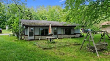 1896 Cottage Road, Little Suamico, WI 54141-9241