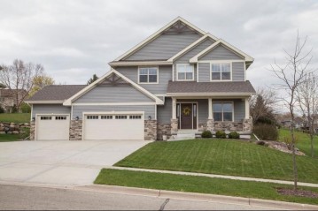 204 Westmorland Dr, Mount Horeb, WI 53572