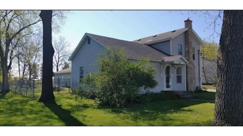 519 Church St Clinton, WI 53525 by American, Realtors $175,000