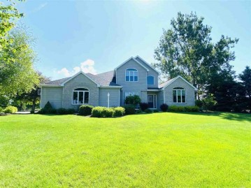 N4142 Eagle Dr, Decatur, WI 53520