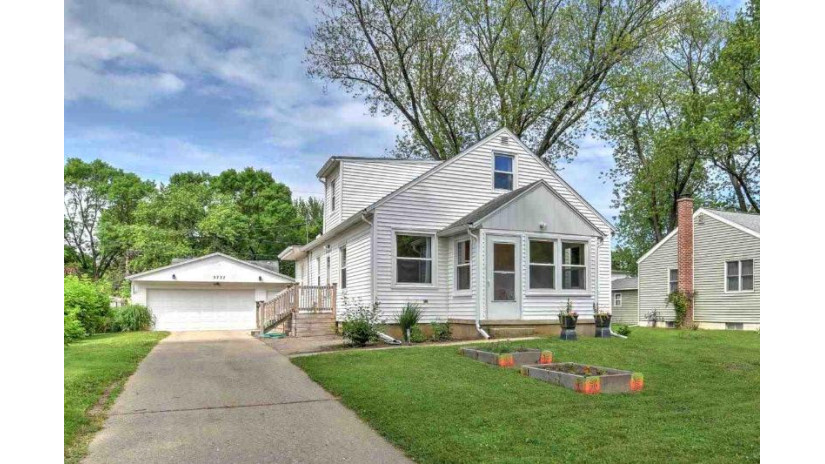 3737 Clover Ln Madison, WI 53714 by Lauer Realty Group, Inc. $310,000